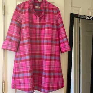 Vineyard Vines M fully lined with pockets